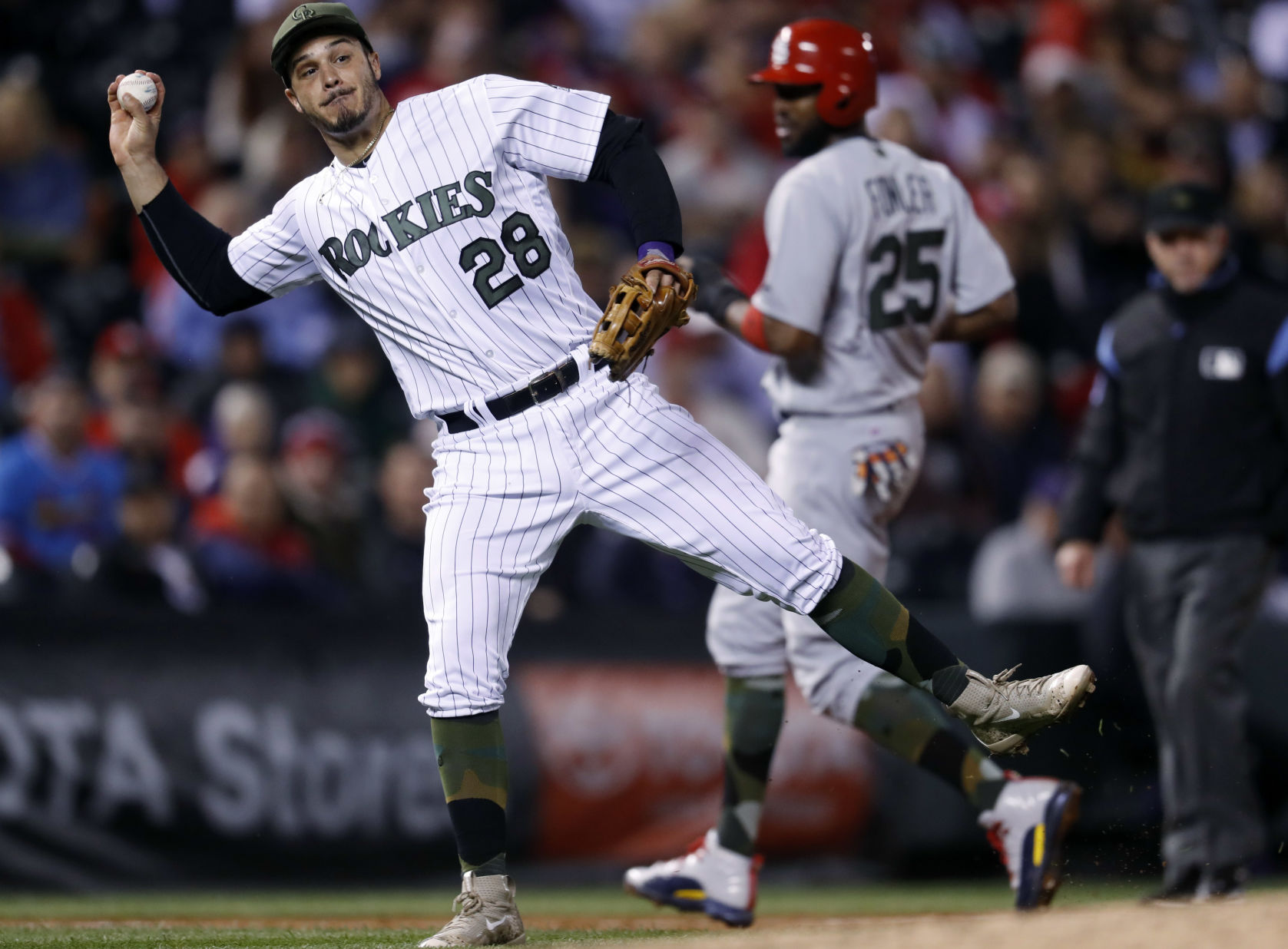 Cadinals Rockies Baseball